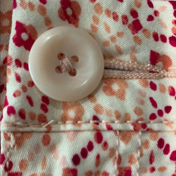 Sonoma Women’s Shorts Size 4 - Picture 4 of 4